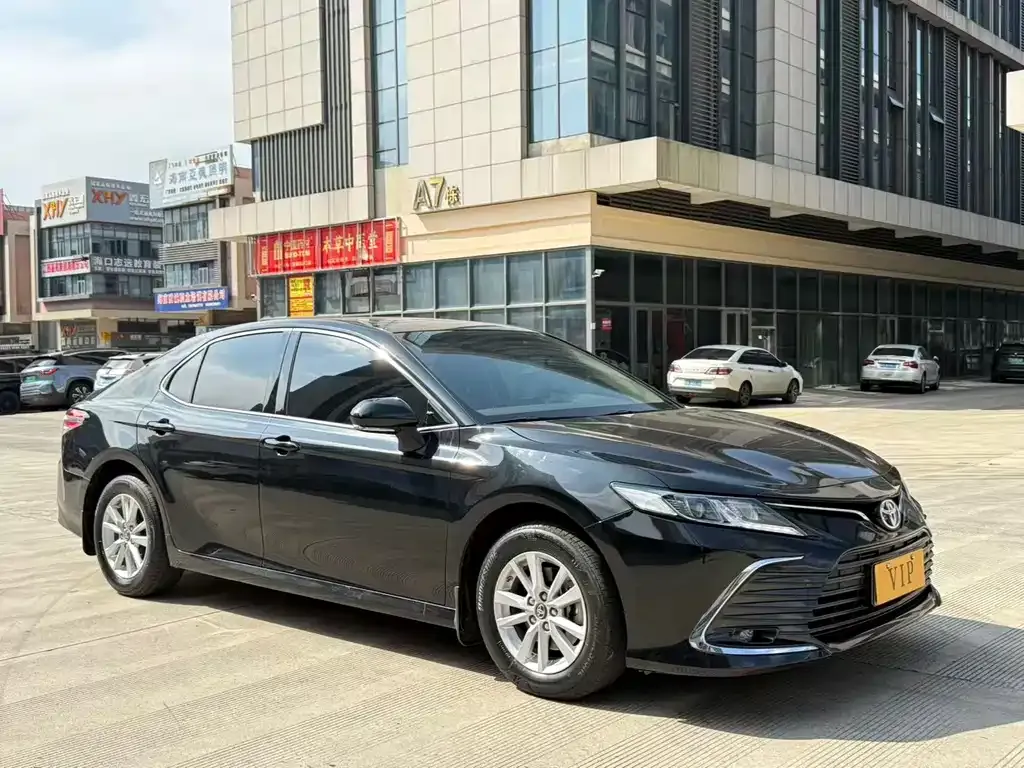 Toyota Camry 2023 из CN, фото 2