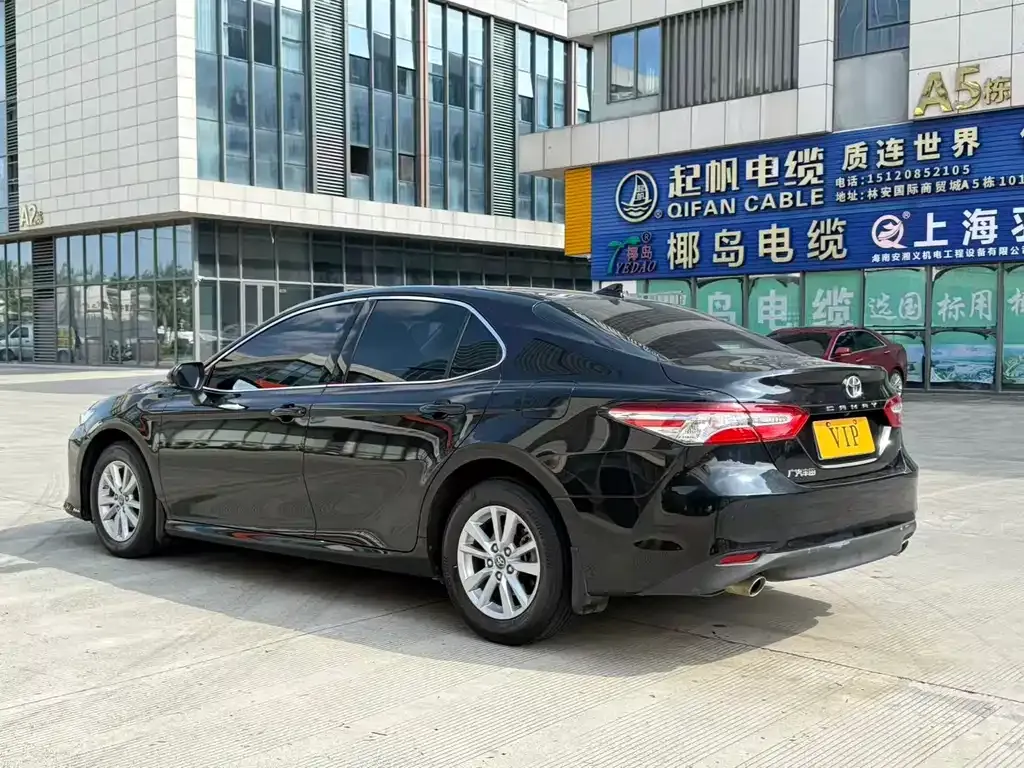 Toyota Camry 2023 из CN, фото 9