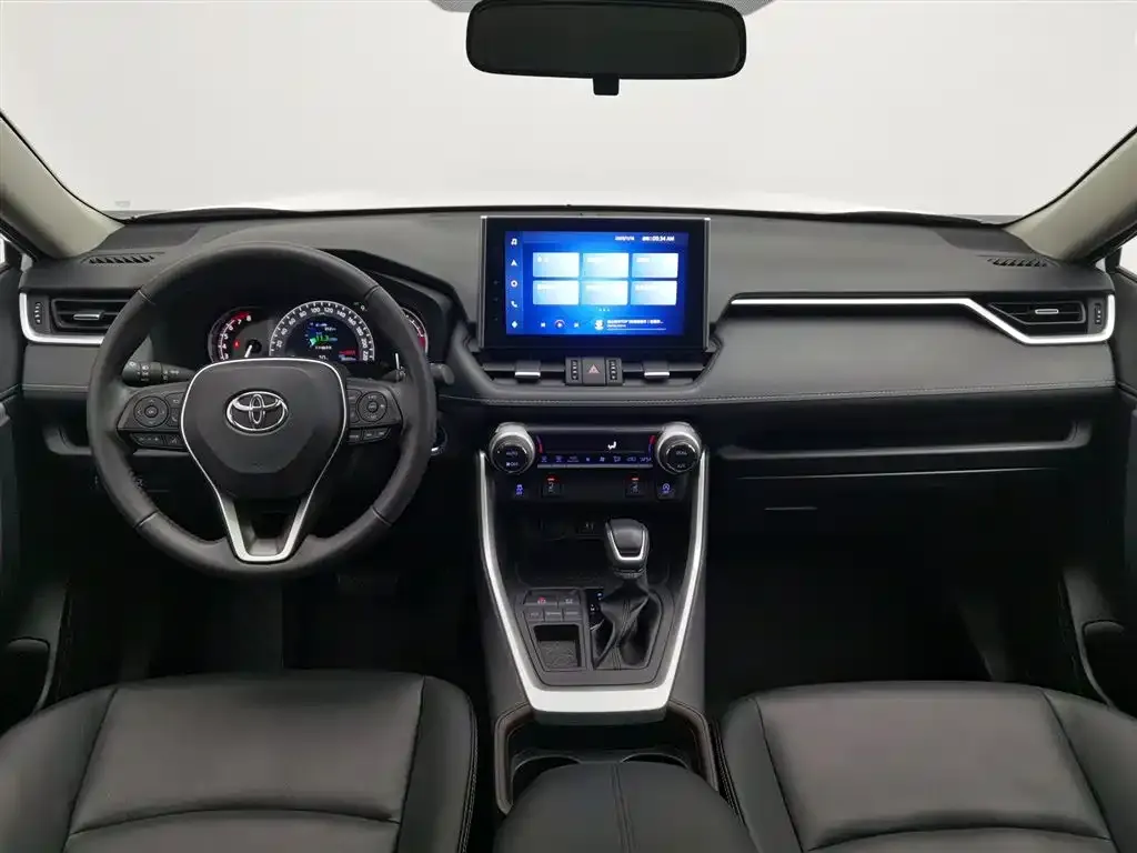 Toyota RAV4 — фото 5