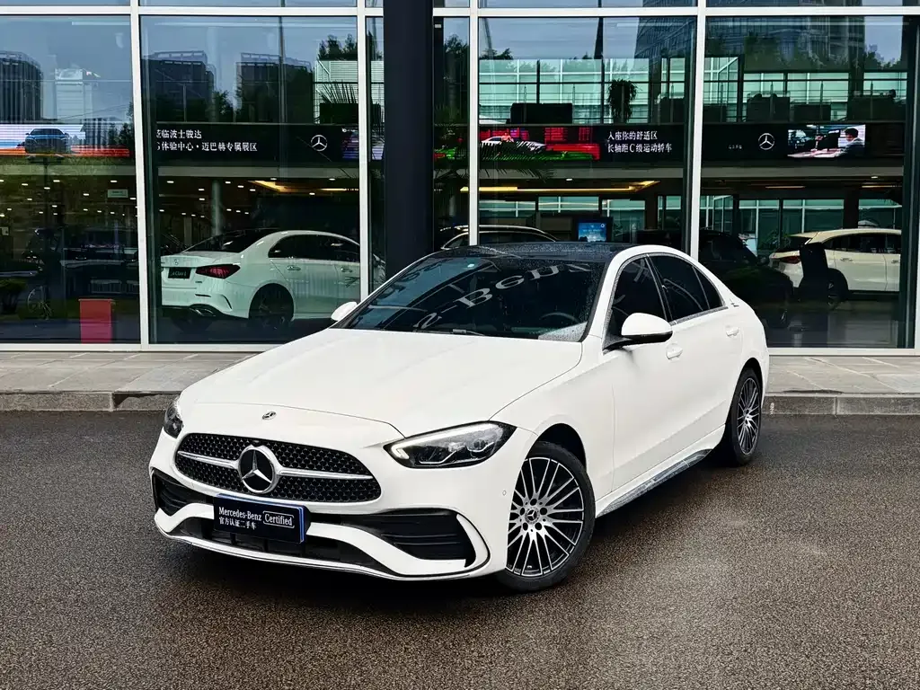 Mercedes-Benz C-Class — фото 1