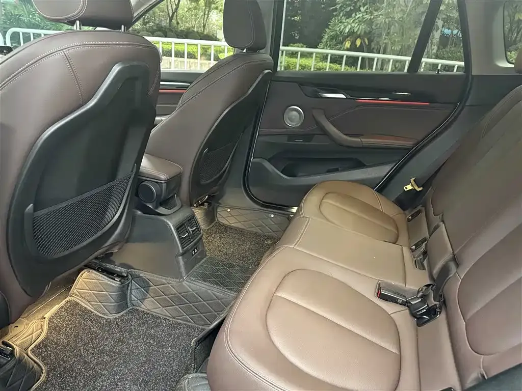 BMW X1 2021 из CN, фото 7