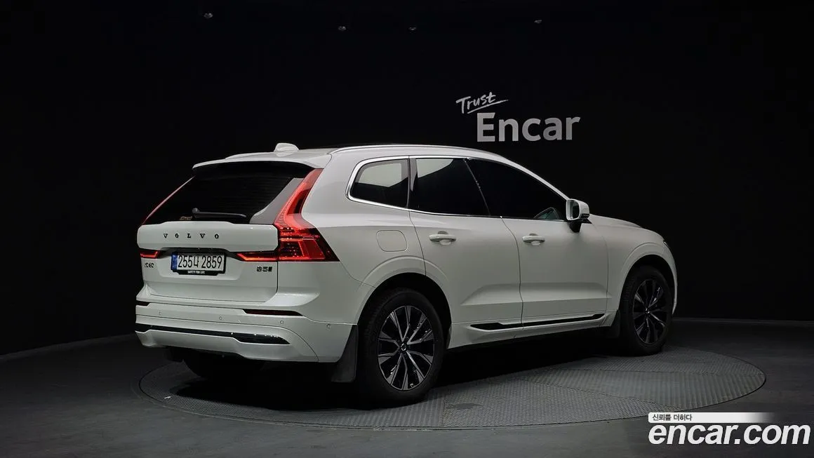 Volvo XC60 2024 из KR, фото 2
