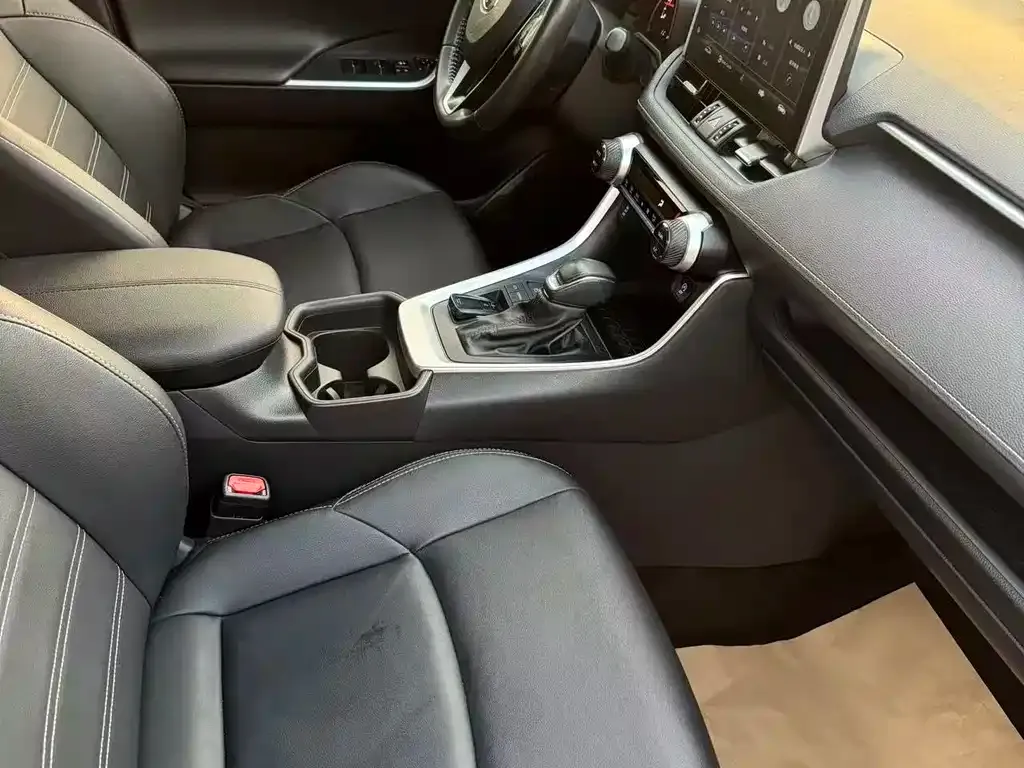 Toyota Wildlander 2022 из CN, фото 10