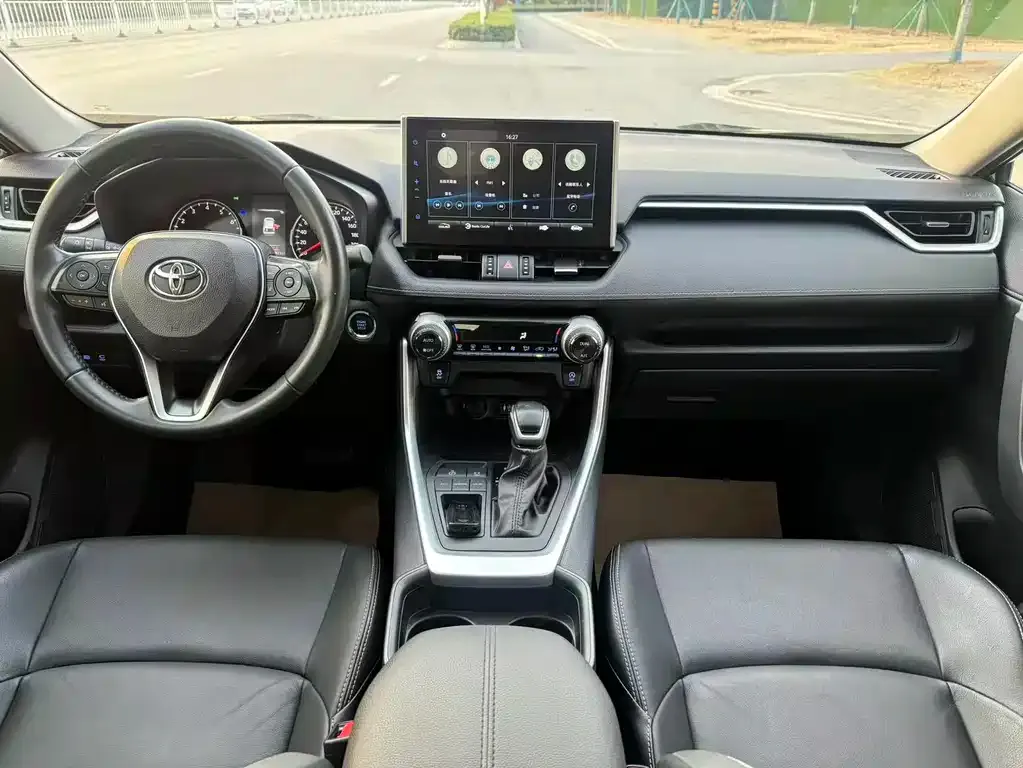 Toyota Wildlander 2022 из CN, фото 8