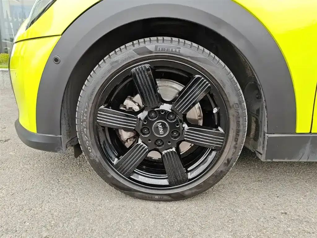 MINI Cooper (3-door) 2023 из CN, фото 3