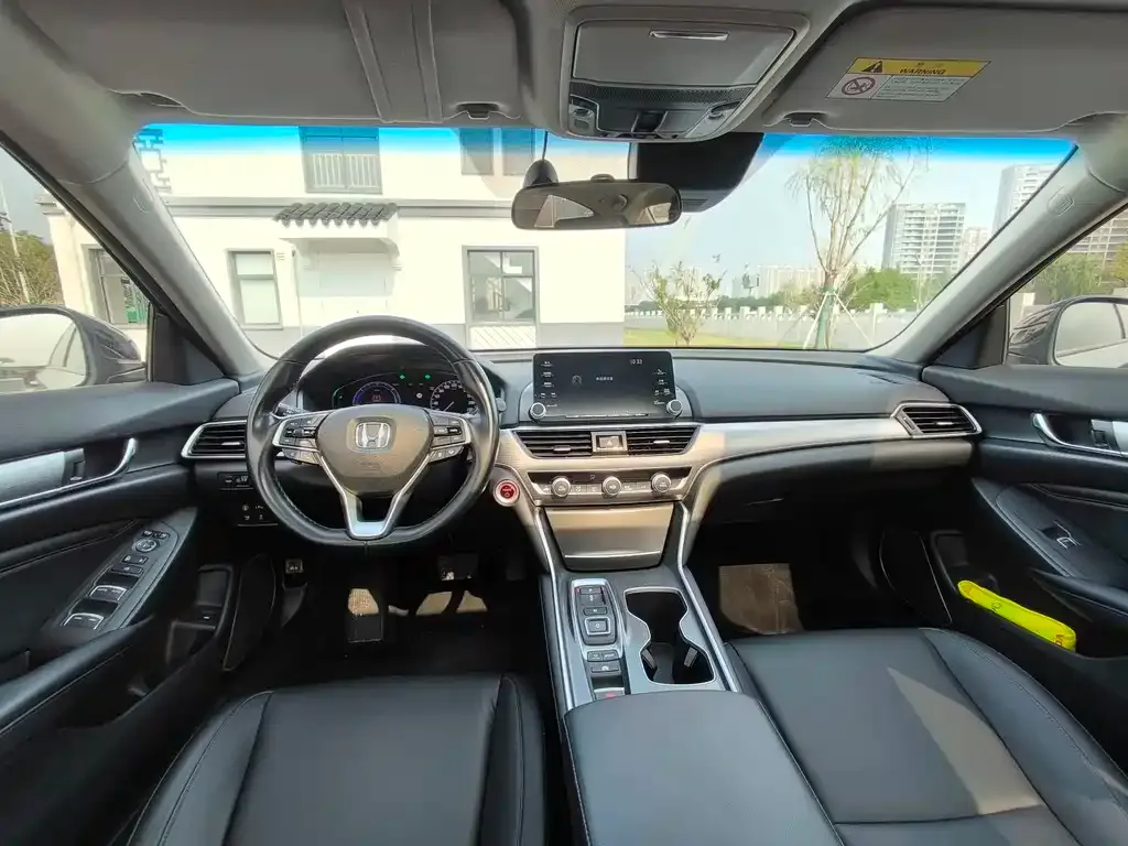 Honda Accord — фото 6