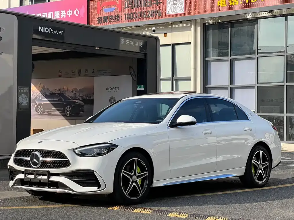 Mercedes-Benz C-Class — фото 1