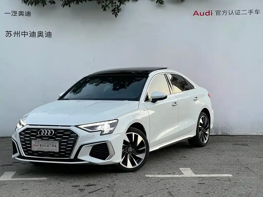 Audi A3 2023 из CN, фото 1