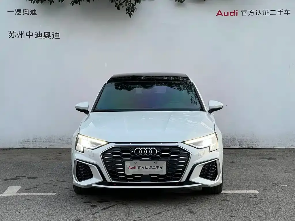 Audi A3 2023 из CN, фото 2