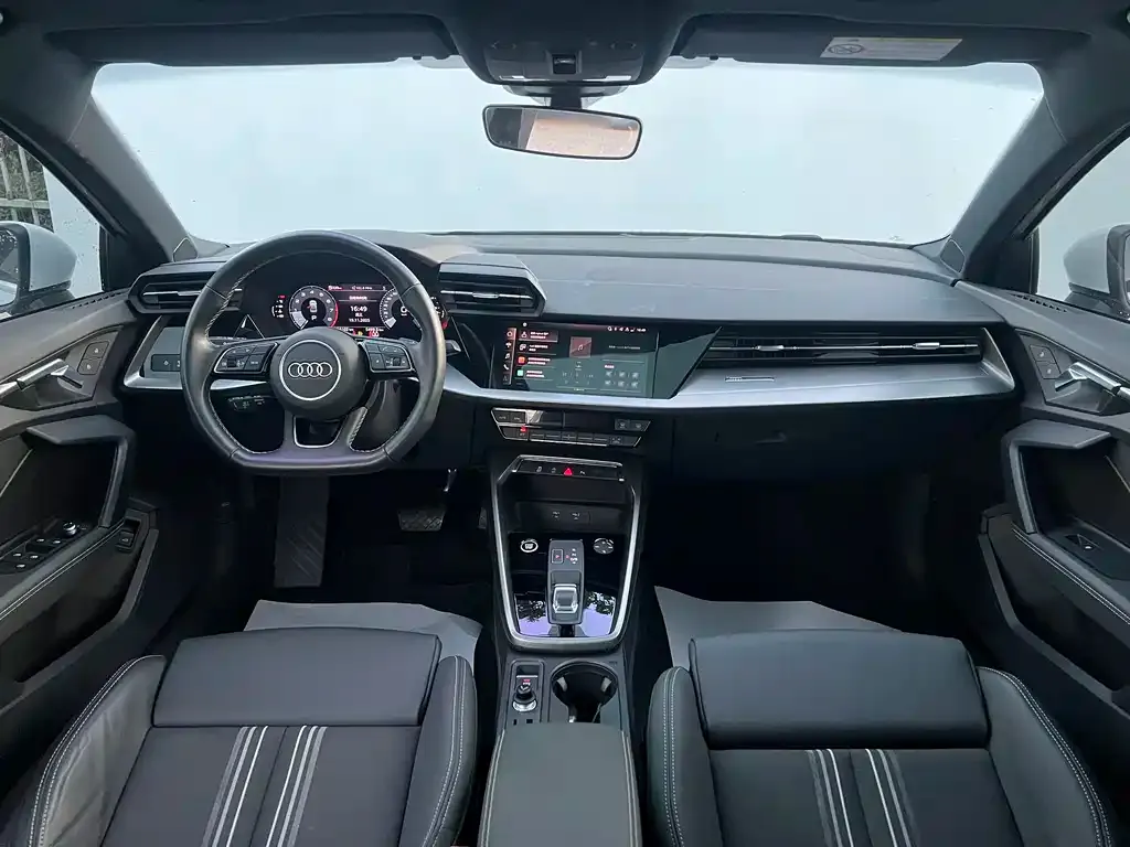 Audi A3 2023 из CN, фото 4