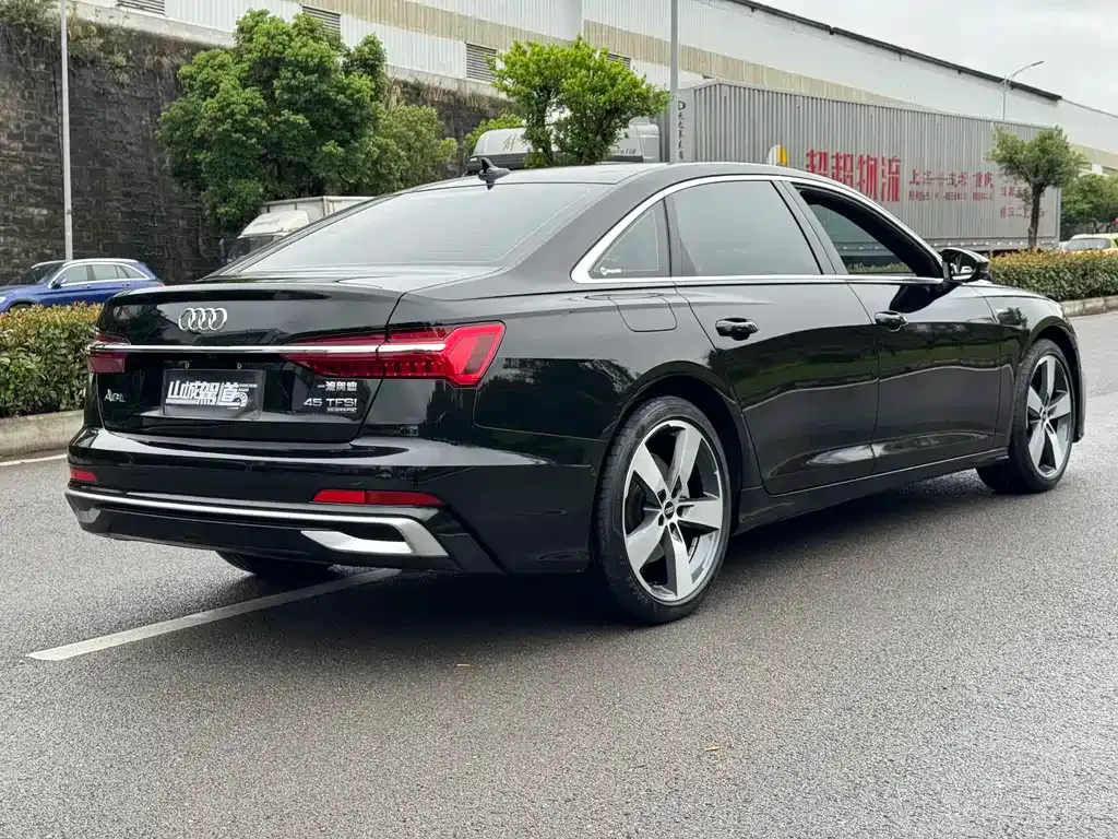 Audi A6L — фото 5