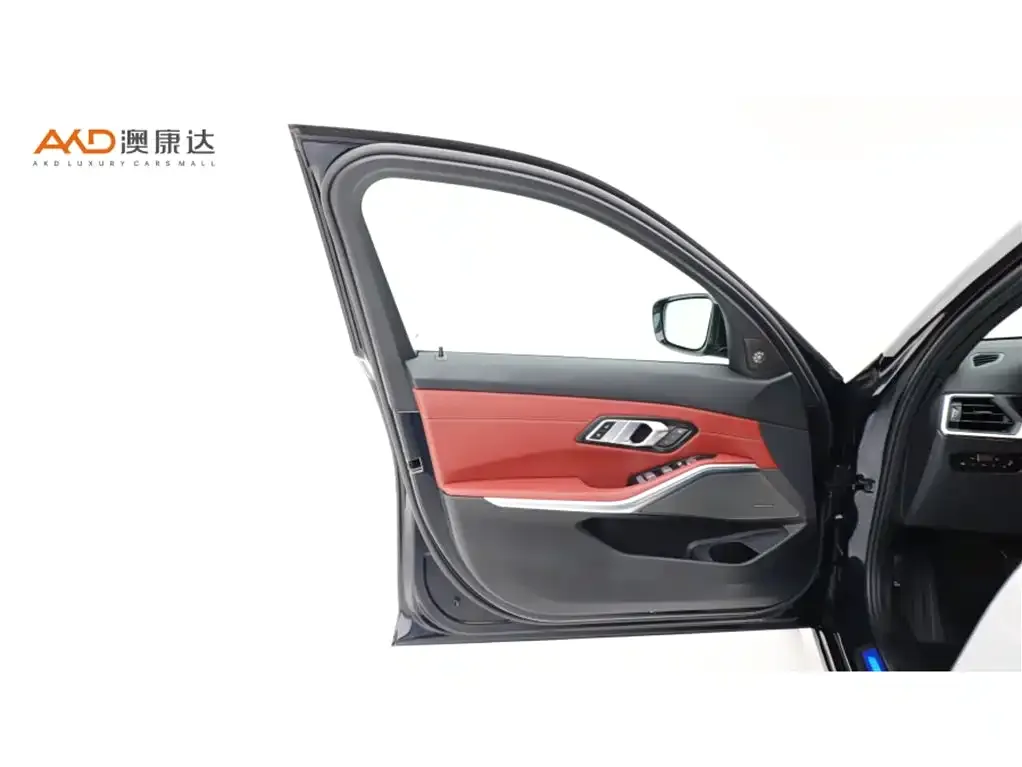 BMW 3 Series 2024 из CN, фото 10
