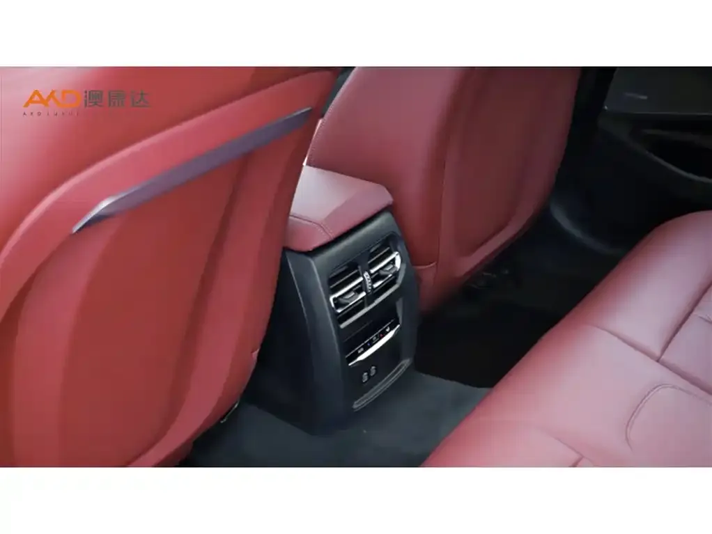 BMW 3 Series 2024 из CN, фото 9