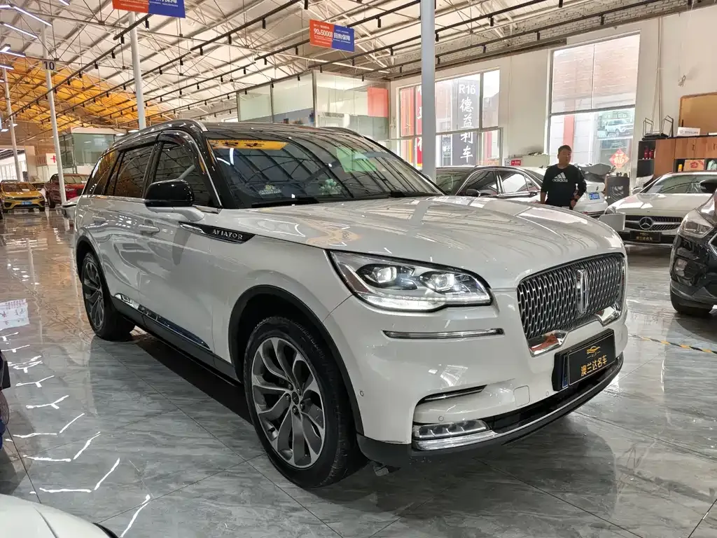 Lincoln Aviator 2021 из CN, фото 3