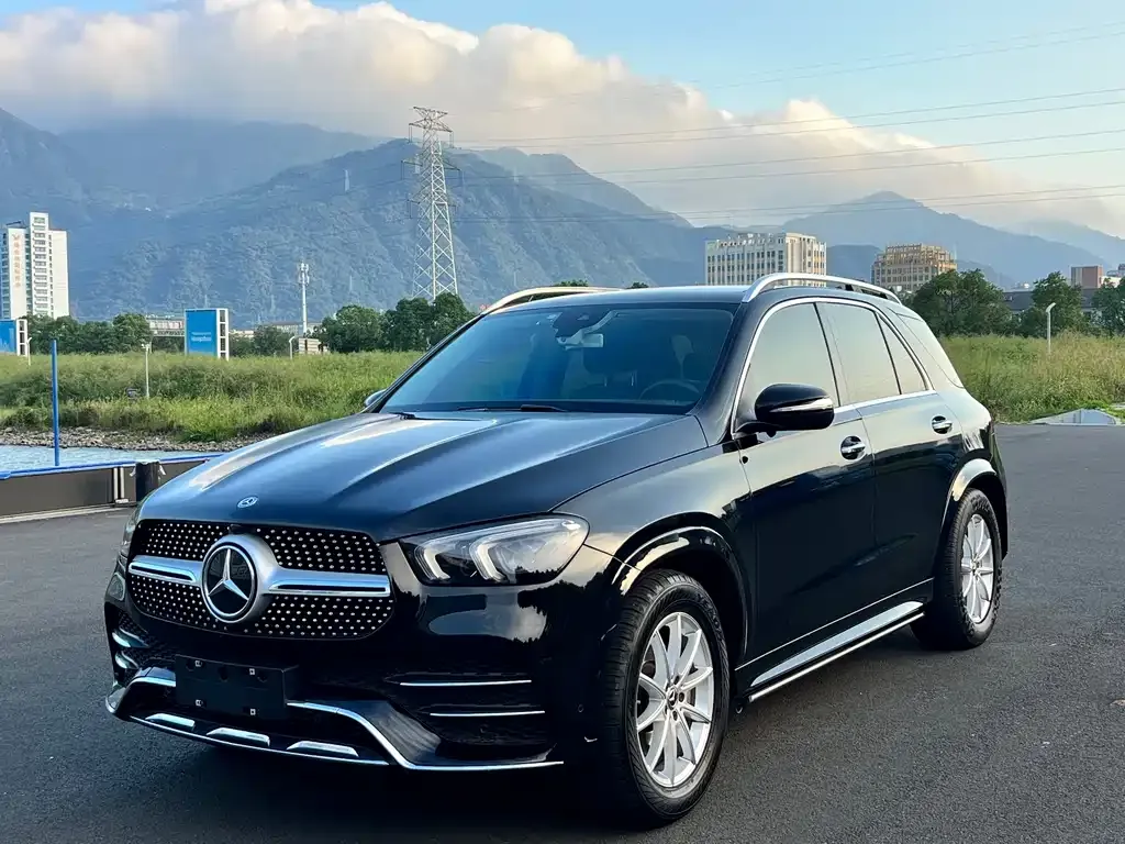 Mercedes-Benz GLE — фото 1