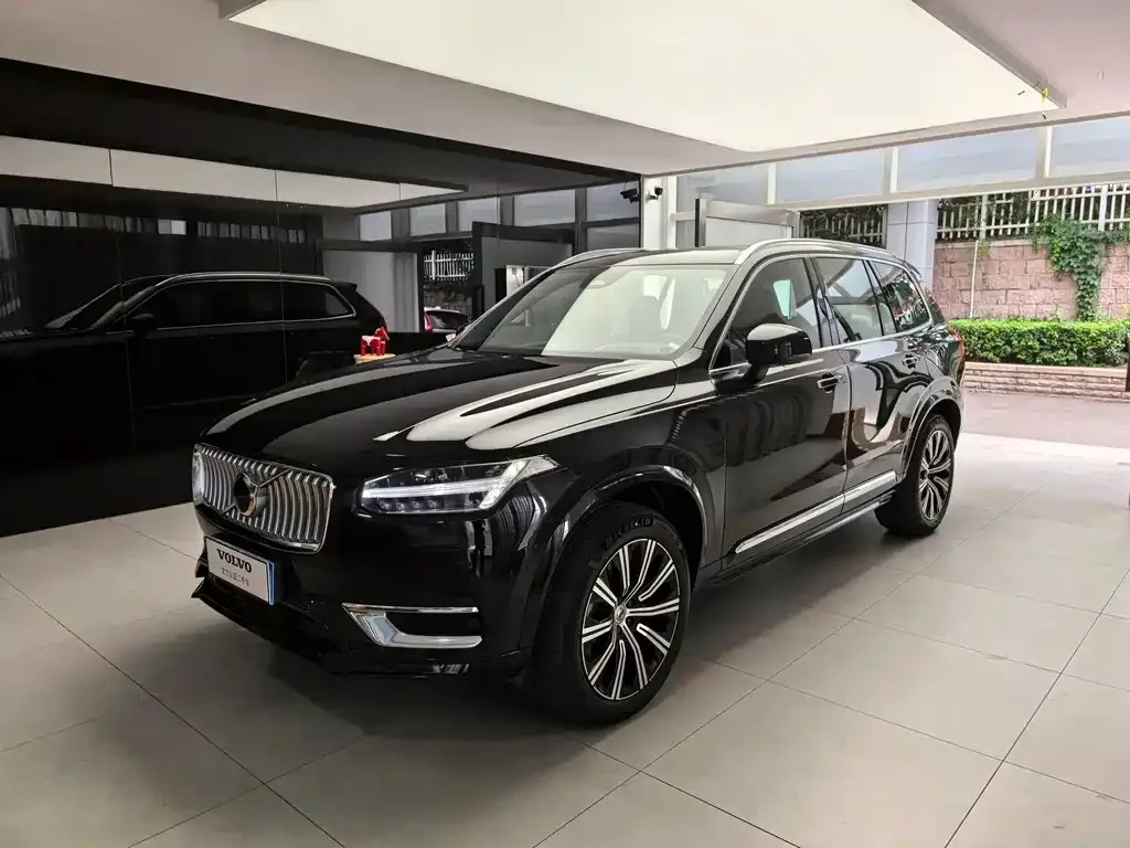 Volvo XC90 — фото 1