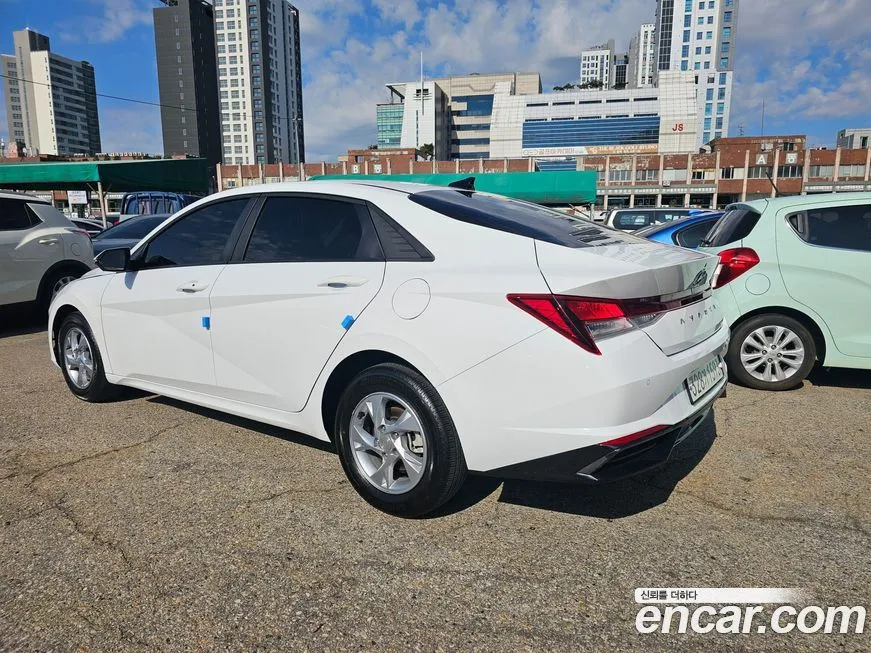 Hyundai AVANTE — фото 3