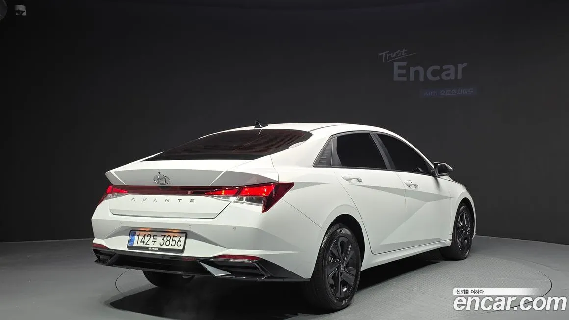 Hyundai AVANTE — фото 2
