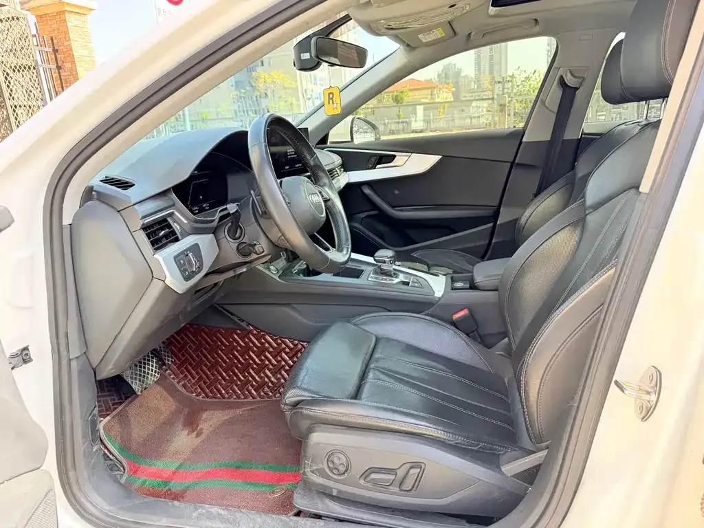 Audi A4L 2022 из CN, фото 7