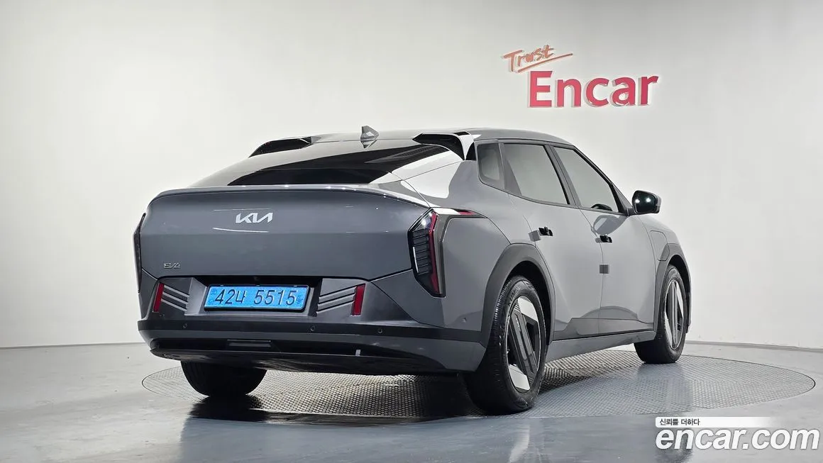 Kia EV4 2025 из KR, фото 2