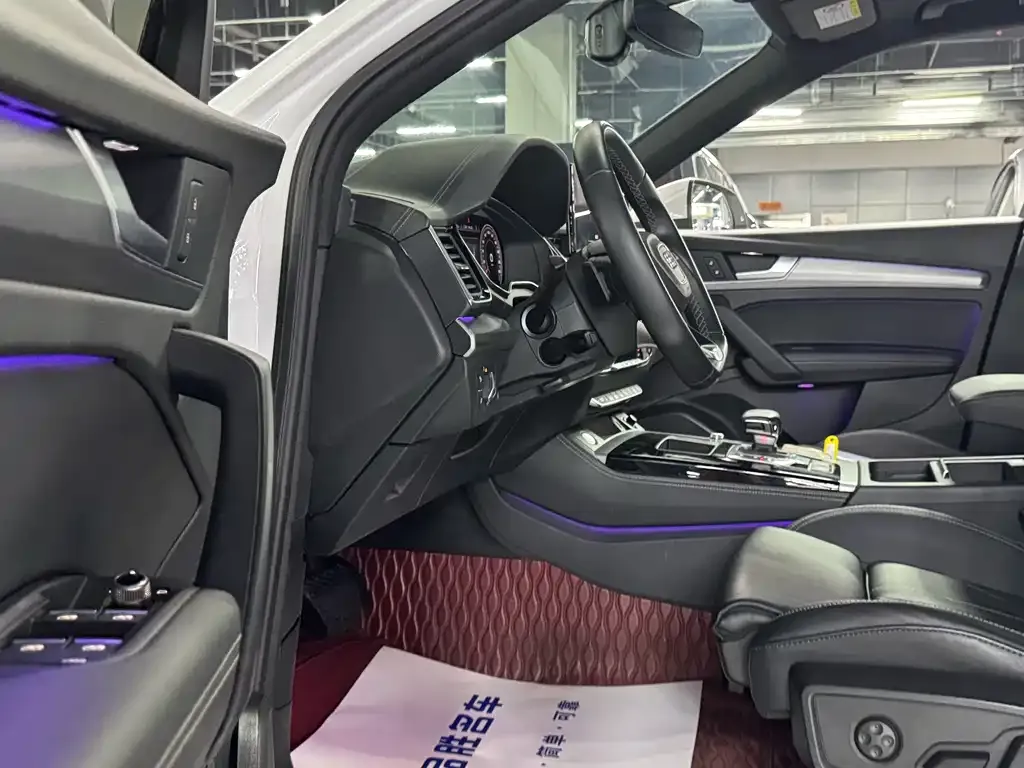 Audi Q5L Sportback — фото 7