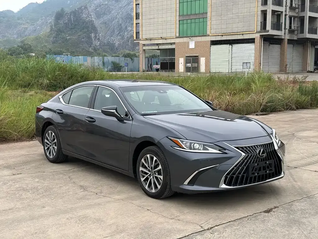 Lexus ES — фото 3