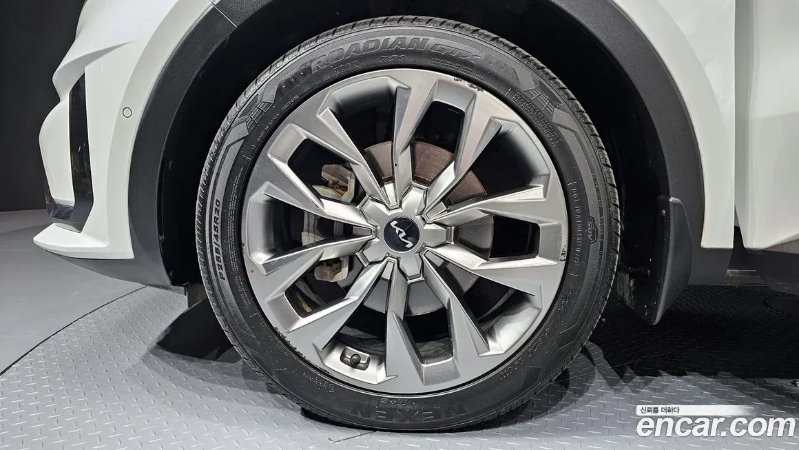 Kia Sorento — фото 5