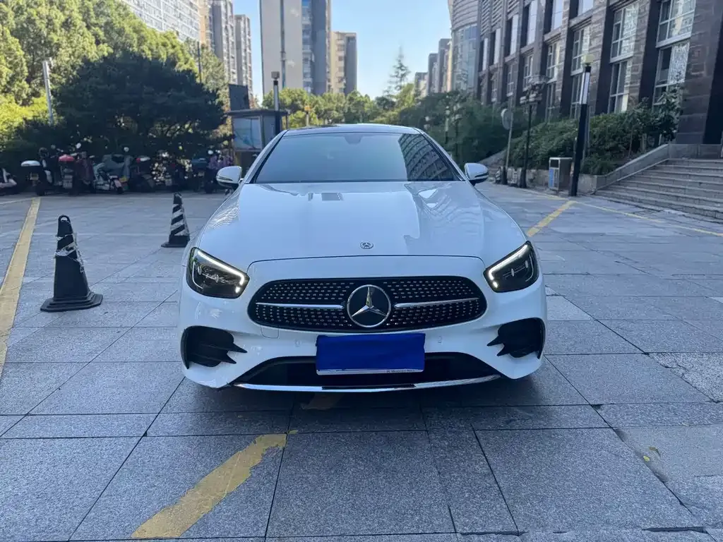 Mercedes-Benz E-Class (Import) — фото 2