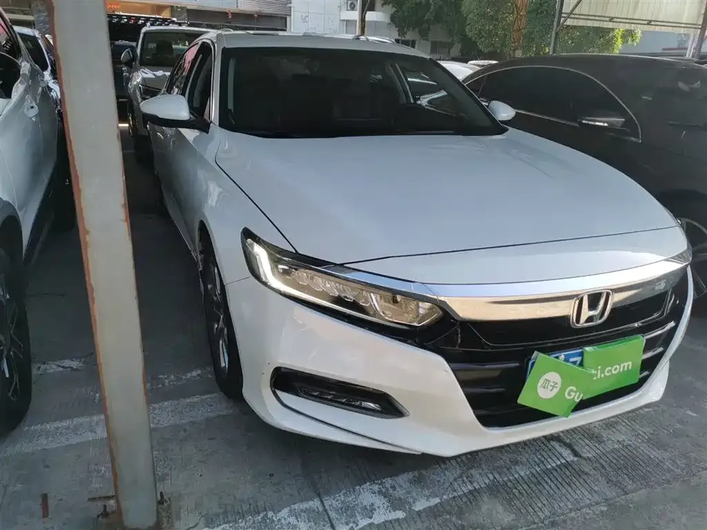 Honda Accord — фото 4