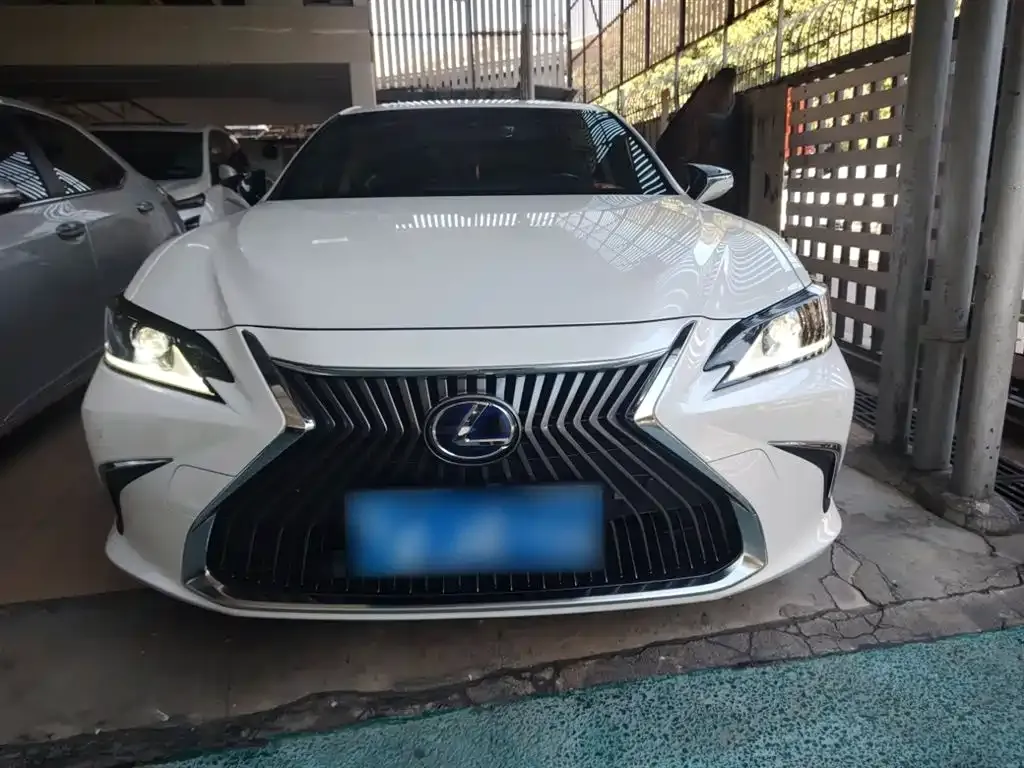 Lexus ES 2021 из CN, фото 3