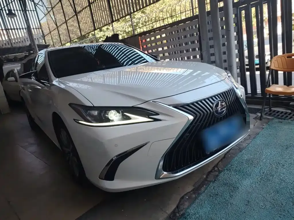 Lexus ES 2021 из CN, фото 4
