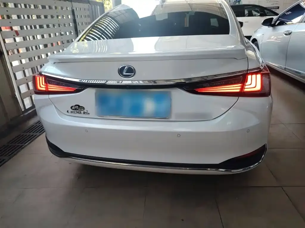 Lexus ES 2021 из CN, фото 6