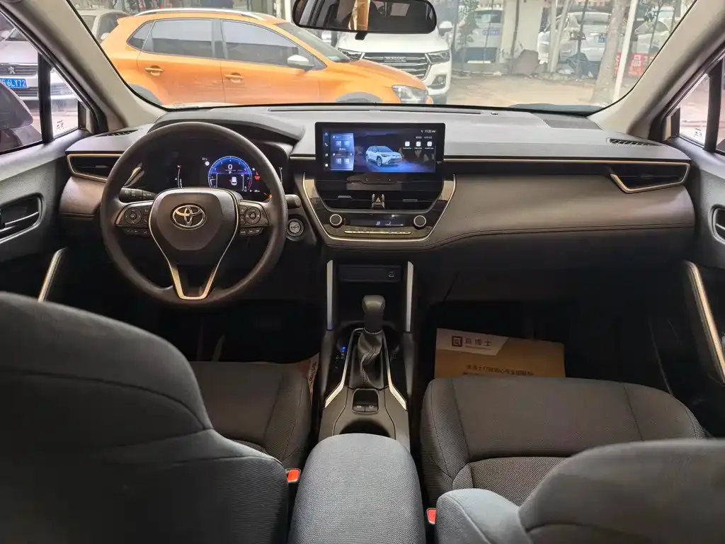 Toyota Frontlander 2023 из CN, фото 9
