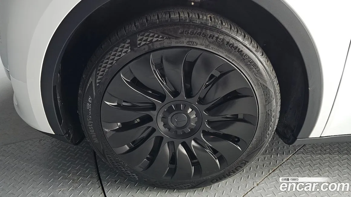 Tesla Model Y 2024 из KR, фото 5