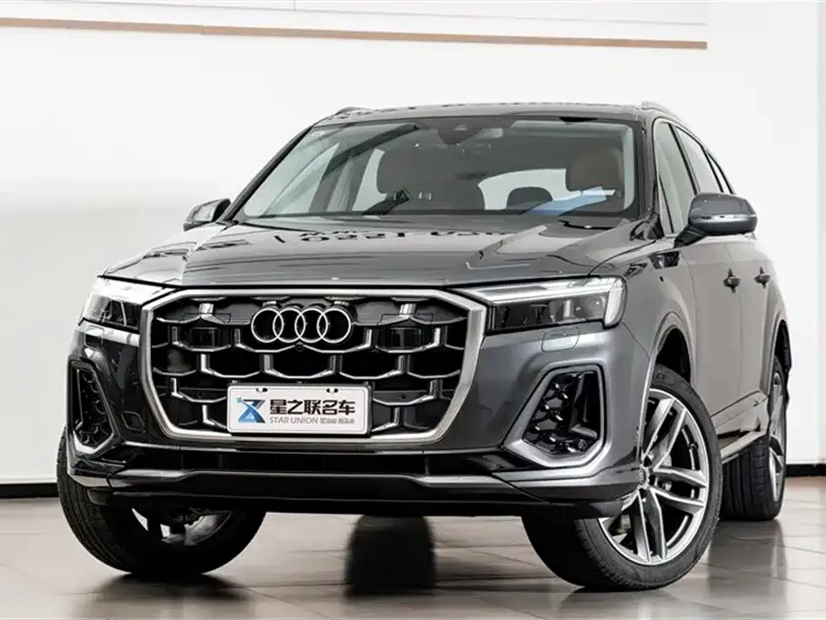 Audi Q7 2024 из CN, фото 3