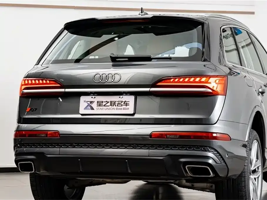 Audi Q7 2024 из CN, фото 9