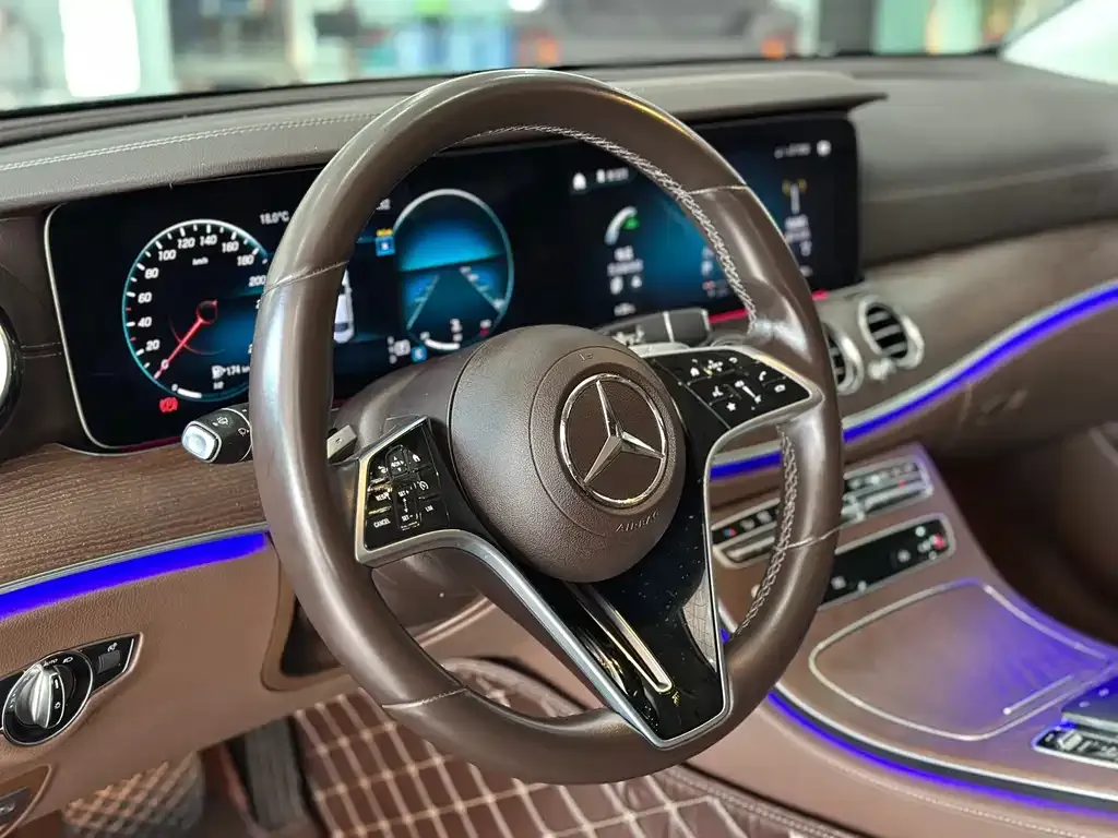 Mercedes-Benz E-Class 2023 из CN, фото 8