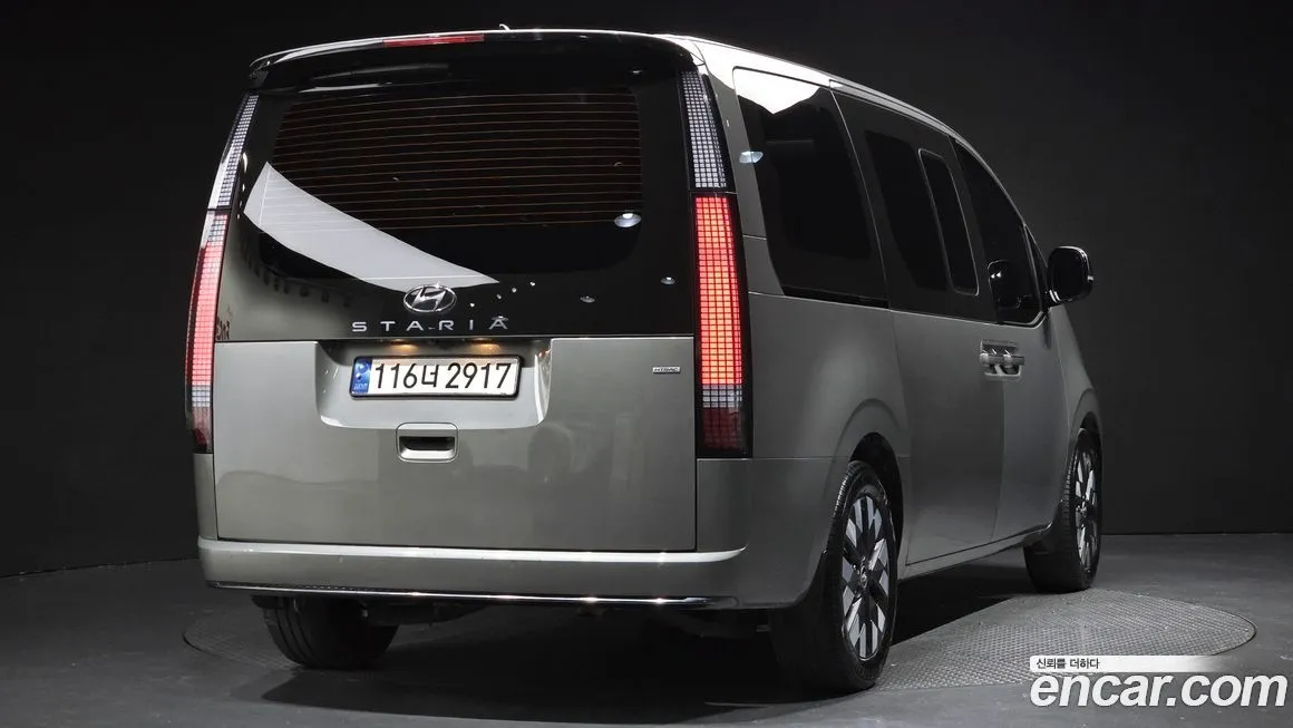 Hyundai Staria 2023 из KR, фото 2