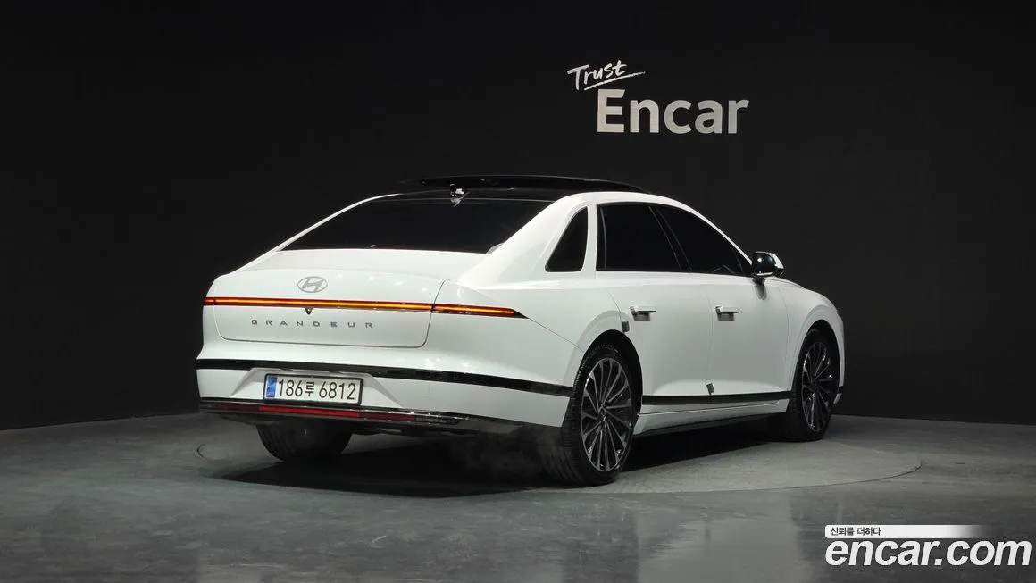 Hyundai Grandeur 2023 из KR, фото 2