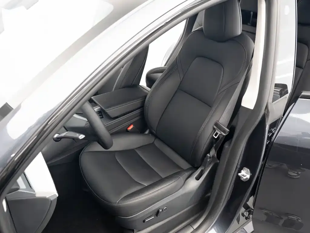 Tesla Model Y 2024 из CN, фото 6