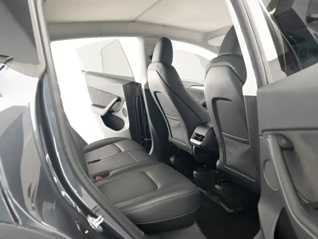 Tesla Model Y 2024 из CN, фото 9