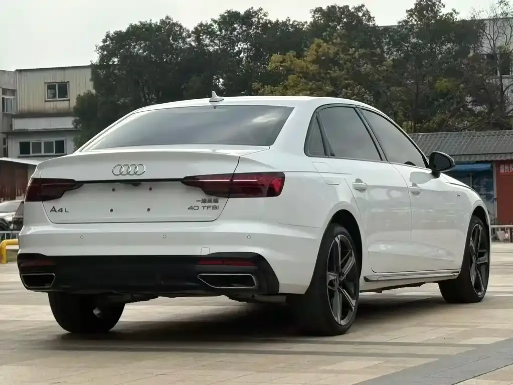 Audi A4L — фото 7