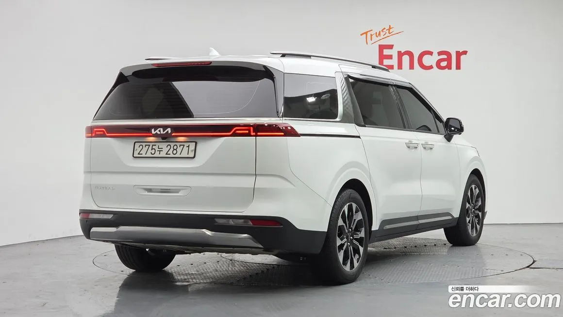 Kia Carnival 2023 из KR, фото 2