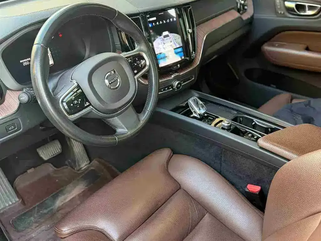 Volvo XC60 2021 из CN, фото 3