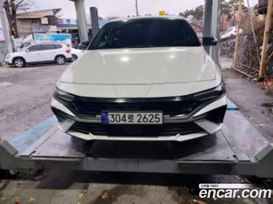 Hyundai AVANTE — фото 1