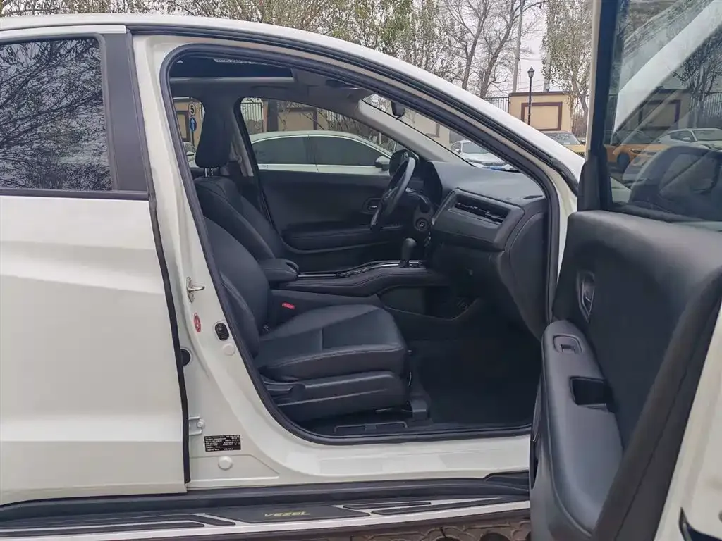 Honda Vezel 2022 из CN, фото 10