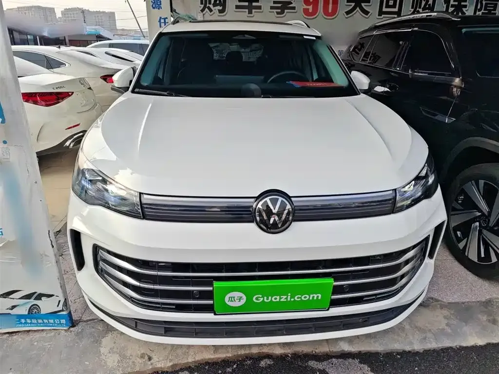Volkswagen Tiguan L — фото 3