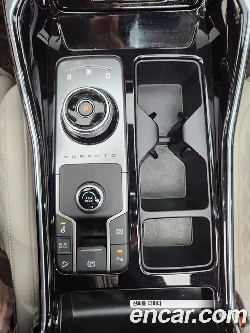 Kia Sorento — фото 10