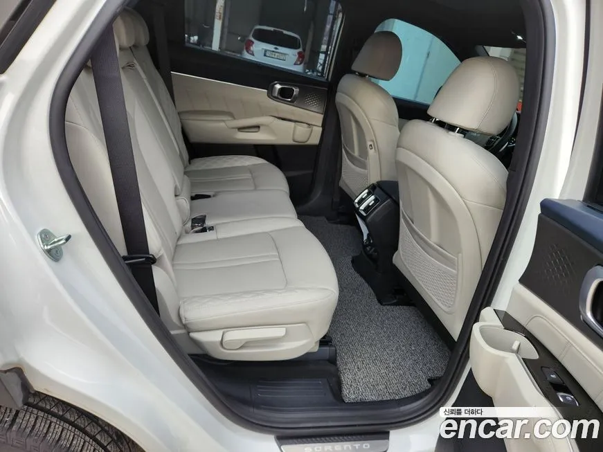 Kia Sorento — фото 5