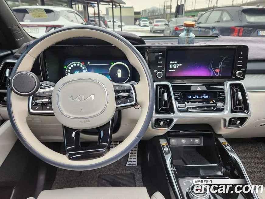 Kia Sorento — фото 6